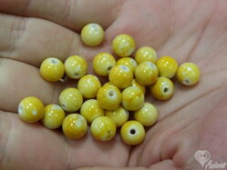 Plastové guľaté korálky - melír žltá 7 mm  (10 ks) 